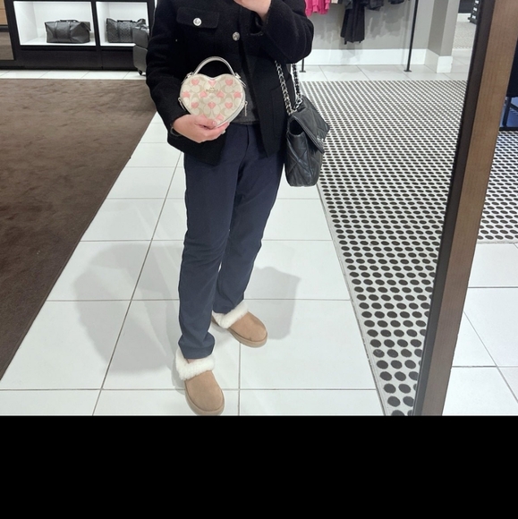 Coach Heart Crossbody In Signature Canvas With Heart Print CP021 NWT - Picture 4 of 11